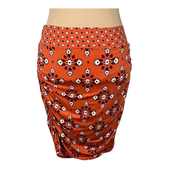 Free People She's Something Else
Print Skirt In a Bloom Print Sz Small - Picture 2 of 9